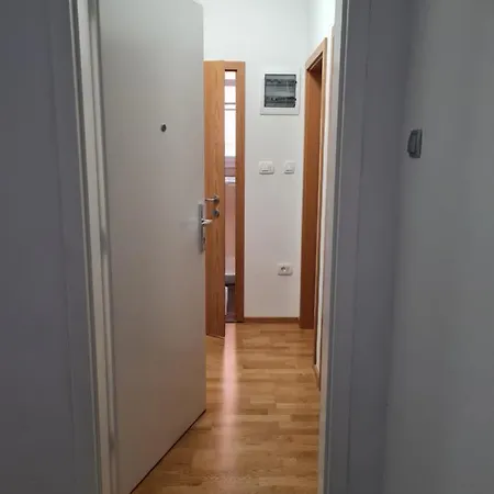 Apartma *